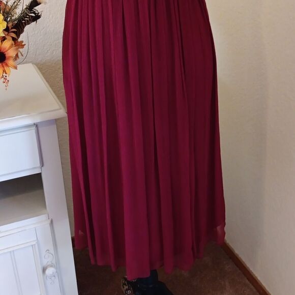 Maggie London Silk Dressy Dress - Picture 3 of 10